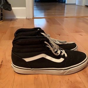 Woman’s High Top Black Vans